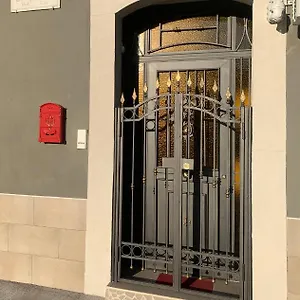 https://the-sun-house.sicilyhotelsitaly.net